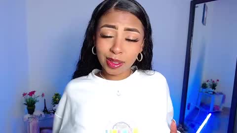 Snapshot of danna_schmidt23 chatting on February 17, 9:24 am Danna online show from February 17, 9:24 am