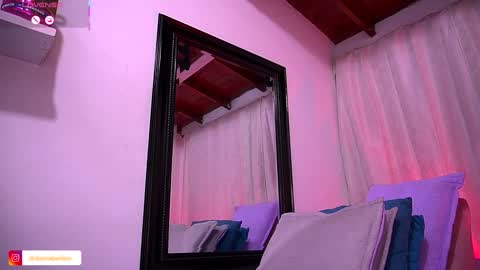 Snapshot of dannaberlin chatting on October 3, 7:44 pm Danna Berlin online show from October 3, 7:44 pm