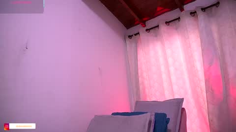 Snapshot of dannaberlin chatting on October 9, 7:34 pm Danna Berlin online show from October 9, 7:34 pm