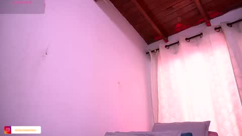 Snapshot of dannaberlin chatting on October 11, 7:23 pm Danna Berlin online show from October 11, 7:23 pm