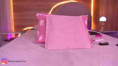 Danna Berlin  online show from March 11, 7:53 pm