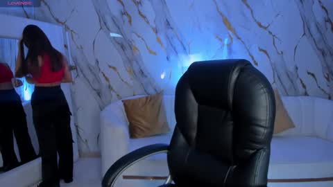 Danna Cruz  online show from January 10, 6:53 pm