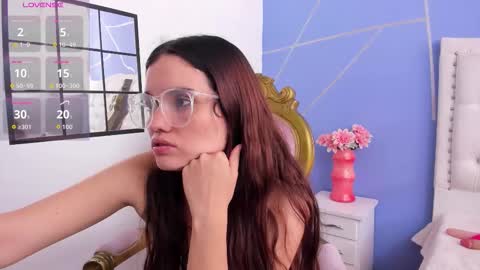 Snapshot of dannamishellx_ chatting on October 26, 6:36 pm Danna online show from October 26, 6:36 pm