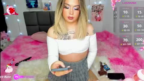 Snapshot of dannia_13 chatting on May 15, 2:07 am dannia_13 online show from May 15, 2:07 am
