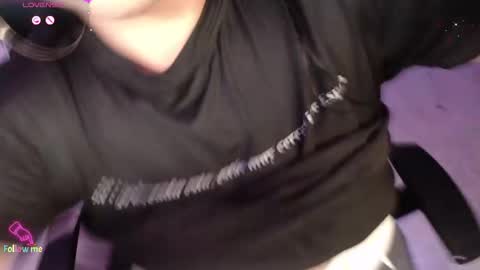 Snapshot of danniela_james chatting on March 2, 3:41 am danna online show from March 2, 3:41 am