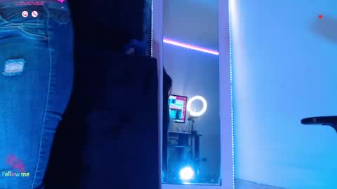 Snapshot of danniela_james chatting on March 30, 5:30 am danna online show from March 30, 5:30 am