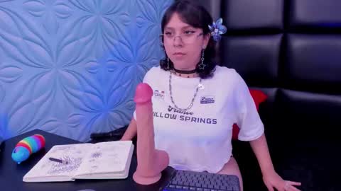 Dannixxx online show from March 13, 7:04 am