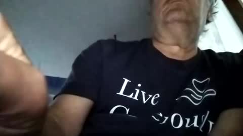 Snapshot of dannowisc chatting on May 23, 11:03 am dannowisc online show from May 23, 11:03 am