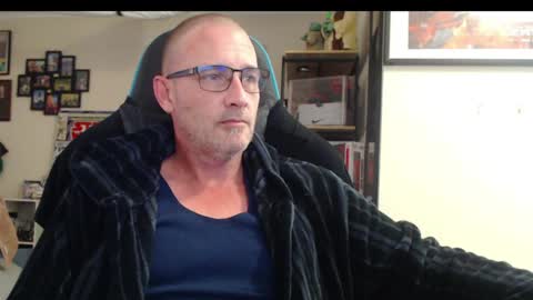 dannozdirekt online show from May 22, 1:46 am