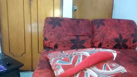 Snapshot of dannthor chatting on December 12, 10:56 am Dann PVT on online show from December 12, 10:56 am