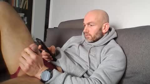 Snapshot of danny81boy chatting on January 16, 12:20 pm danny81boy online show from January 16, 12:20 pm