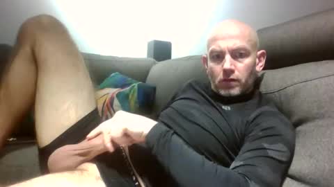 Snapshot of danny81boy chatting on February 16, 9:11 pm danny81boy online show from February 16, 9:11 pm