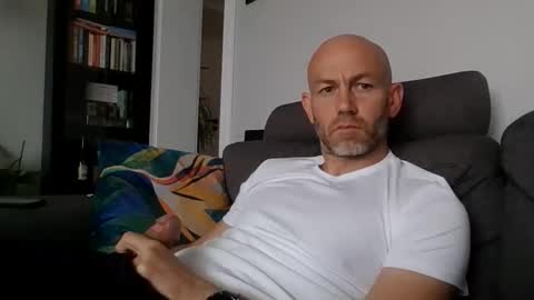 Snapshot of danny81boy chatting on June 10, 8:46 am danny81boy online show from June 10, 8:46 am