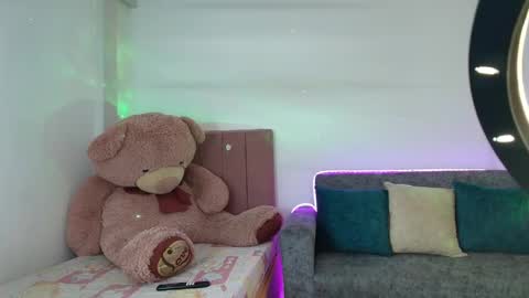 Snapshot of danny_cam1423 chatting on March 24, 4:23 pm danny_cam1423 online show from March 24, 4:23 pm