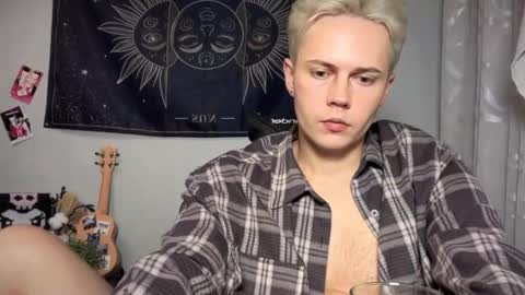 danny online show from October 24, 7:54 pm