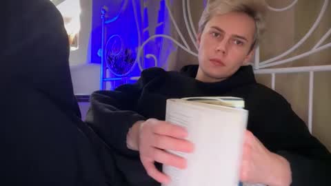 Snapshot of danny_love01 chatting on December 2, 1:39 pm danny online show from December 2, 1:39 pm