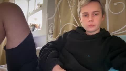 Snapshot of danny_love01 chatting on December 14, 2:00 pm danny online show from December 14, 2:00 pm