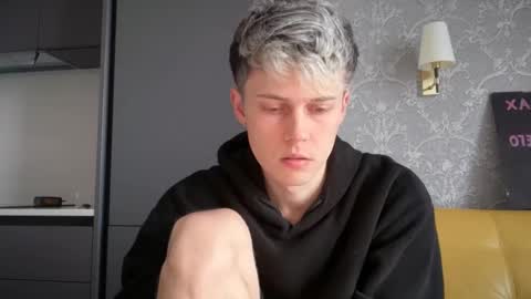 Snapshot of danny_love01 chatting on March 23, 1:04 pm danny online show from March 23, 1:04 pm