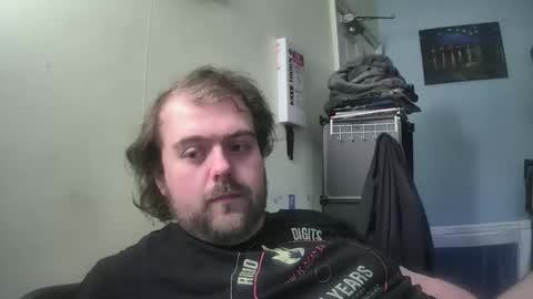 Snapshot of dannyb0y95 chatting on December 17, 9:37 am Danny online show from December 17, 9:37 am