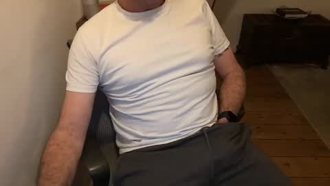 Snapshot of dannybuoy2 chatting on February 22, 11:24 pm dannybuoy2 online show from February 22, 11:24 pm