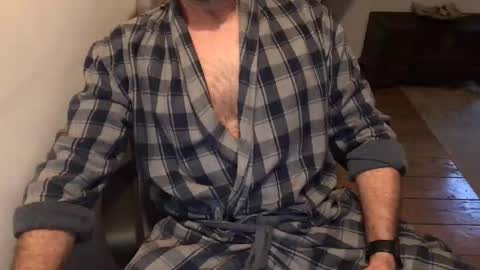 Snapshot of dannybuoy2 chatting on February 22, 7:51 am dannybuoy2 online show from February 22, 7:51 am