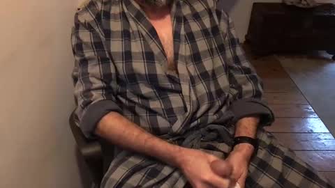 Snapshot of dannybuoy2 chatting on March 24, 6:51 am dannybuoy2 online show from March 24, 6:51 am