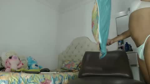 Snapshot of dannydoll_666 chatting on February 6, 9:22 am dannydoll_666 online show from February 6, 9:22 am