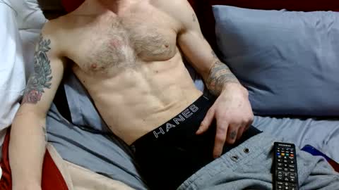 Snapshot of dannygowild chatting on December 15, 4:07 am dannygowild online show from December 15, 4:07 am