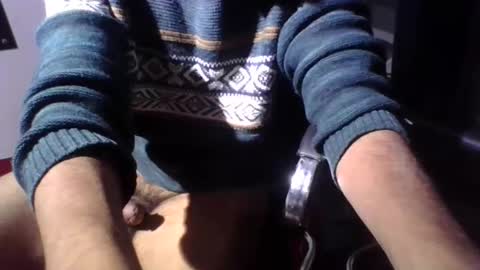 Snapshot of danster125 chatting on December 9, 12:23 am danster125 online show from December 9, 12:23 am