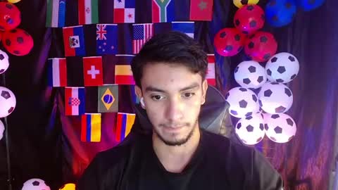 Snapshot of dante_18cm chatting on June 26, 12:48 am Dante online show from June 26, 12:48 am