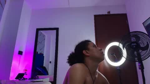 Snapshot of dante_aran chatting on October 1, 4:51 am Dante Aran online show from October 1, 4:51 am