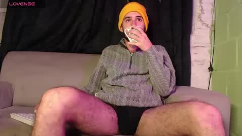 dante_bear online show from May 22, 9:04 am