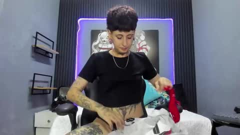 Snapshot of dante_bieber chatting on October 6, 9:01 pm dante online show from October 6, 9:01 pm