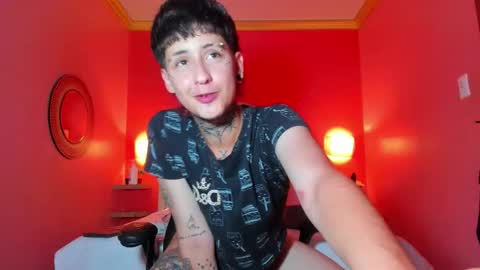 Snapshot of dante_bieber chatting on November 2, 3:47 pm dante online show from November 2, 3:47 pm