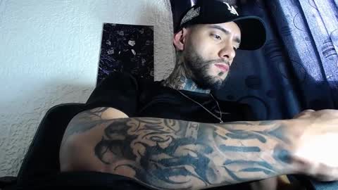 Snapshot of dante_d_angelo_ chatting on September 11, 7:47 pm dante_d_angelo_ online show from September 11, 7:47 pm