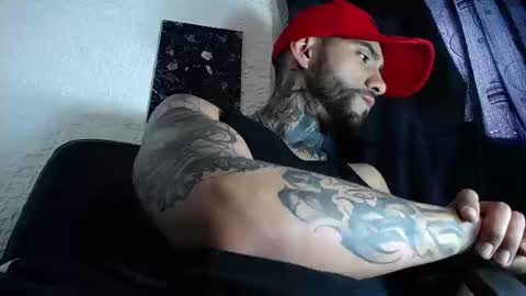 Snapshot of dante_d_angelo_ chatting on September 16, 9:38 pm dante_d_angelo_ online show from September 16, 9:38 pm