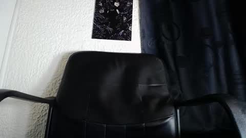 Snapshot of dante_d_angelo_ chatting on October 4, 6:44 am dante_d_angelo_ online show from October 4, 6:44 am