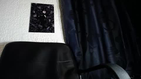 Snapshot of dante_d_angelo_ chatting on October 25, 4:31 am dante_d_angelo_ online show from October 25, 4:31 am