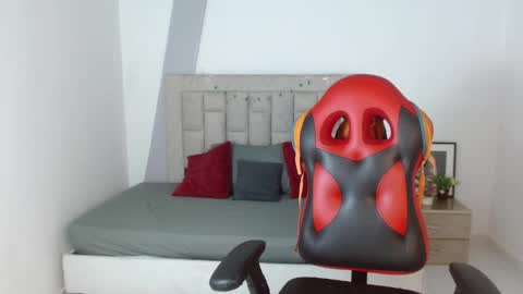 dante_fox723 online show from February 9, 11:25 am