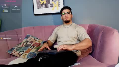 Snapshot of dante_fox_ chatting on February 22, 1:22 am Dante Fox online show from February 22, 1:22 am