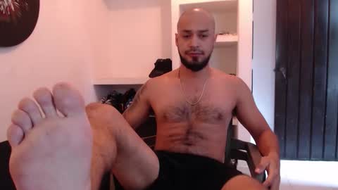 Snapshot of dante_hell1 chatting on February 2, 10:08 pm Dante Hell online show from February 2, 10:08 pm