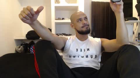 Snapshot of dante_hell1 chatting on February 4, 1:33 am Dante Hell online show from February 4, 1:33 am