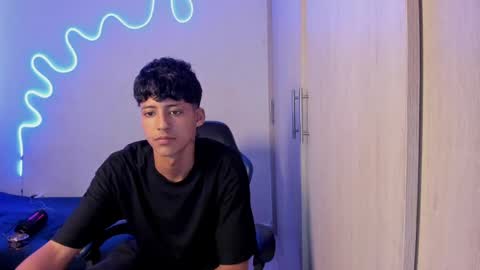 Snapshot of dante_martinez1 chatting on April 1, 7:11 pm dante_martinez1 online show from April 1, 7:11 pm