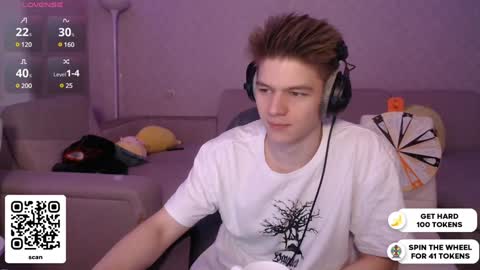 Snapshot of dantebigboi chatting on December 12, 6:31 pm Daniel online show from December 12, 6:31 pm