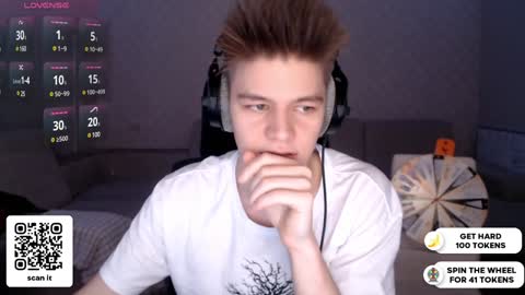 Snapshot of dantebigboi chatting on January 3, 4:59 pm Daniel online show from January 3, 4:59 pm