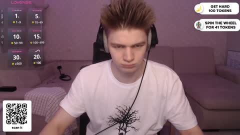 Snapshot of dantebigboi chatting on January 11, 6:01 pm Daniel online show from January 11, 6:01 pm