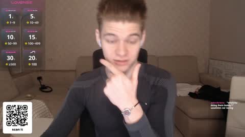 Snapshot of dantebigboi chatting on January 12, 6:05 pm Daniel online show from January 12, 6:05 pm