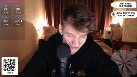 Snapshot of dantebigboi chatting on February 3, 6:07 pm Daniel online show from February 3, 6:07 pm