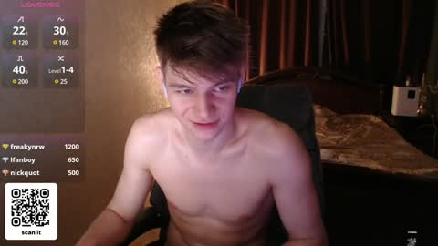 Snapshot of dantebigboi chatting on February 5, 11:17 pm Daniel online show from February 5, 11:17 pm
