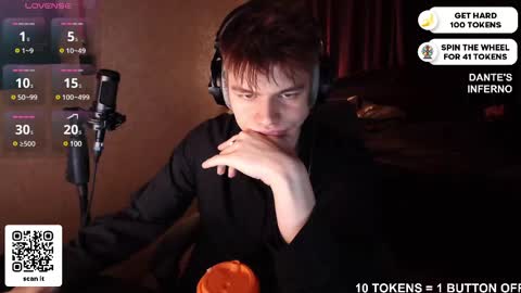 Snapshot of dantebigboi chatting on February 25, 6:20 pm Daniel online show from February 25, 6:20 pm